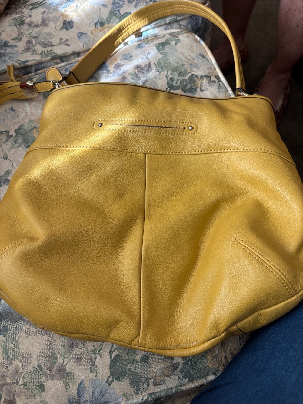 Yellow Leather Trim Handbag Detail - Yellow Accent